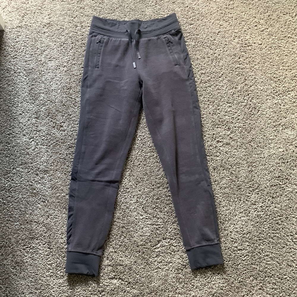 Lululemon Size 4 Charcoal Grey Joggers